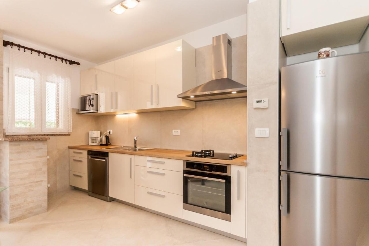 Apartments Surfinia Baska  Exterior photo