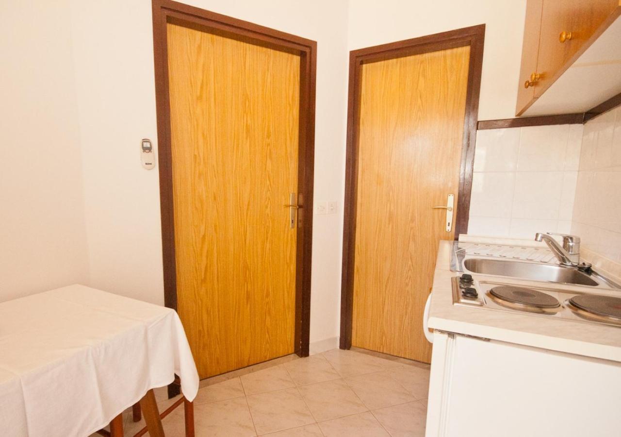 Apartments Surfinia Baska  Exterior photo